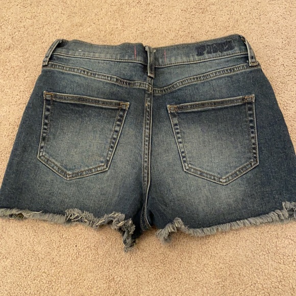 PINK high rise shorts - Picture 2 of 4